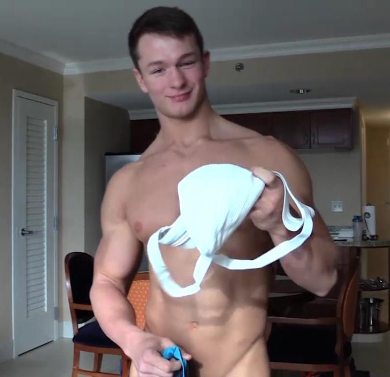 Daniel Carter GayHoopla Teen Muscle Jock Porn Model