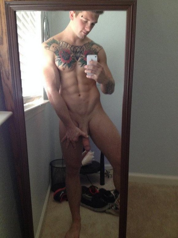 Sebastian Kross Selfie Naked 6