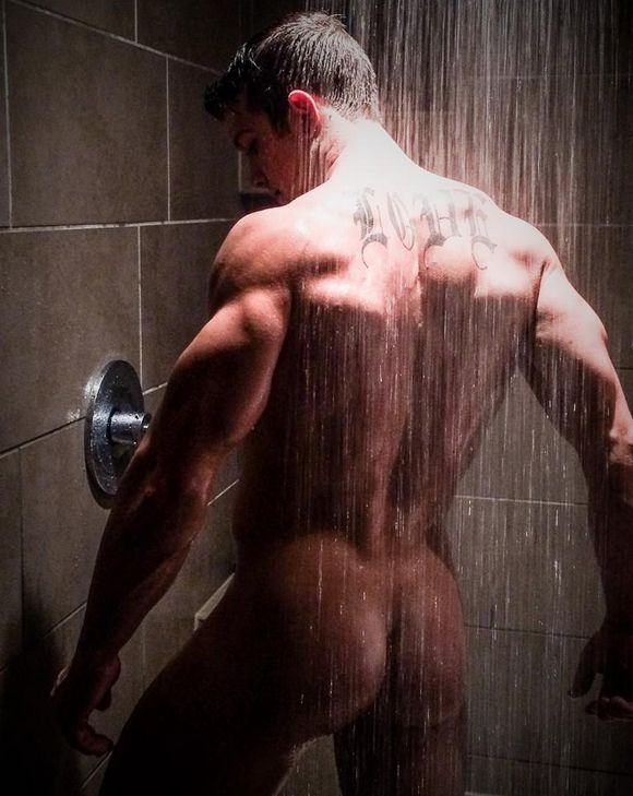Sebastian Kross Shower