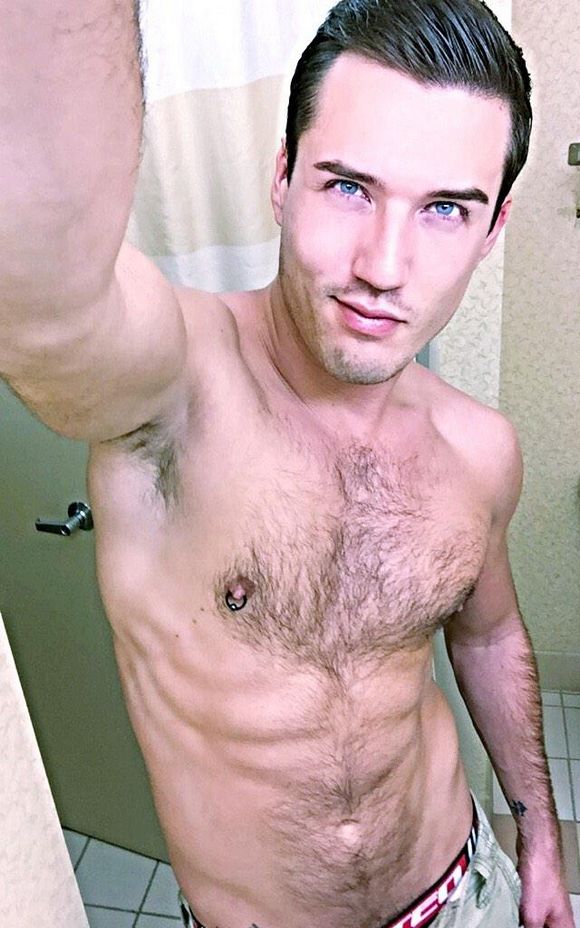 Theo Ford Gay Porn Star selfie 2
