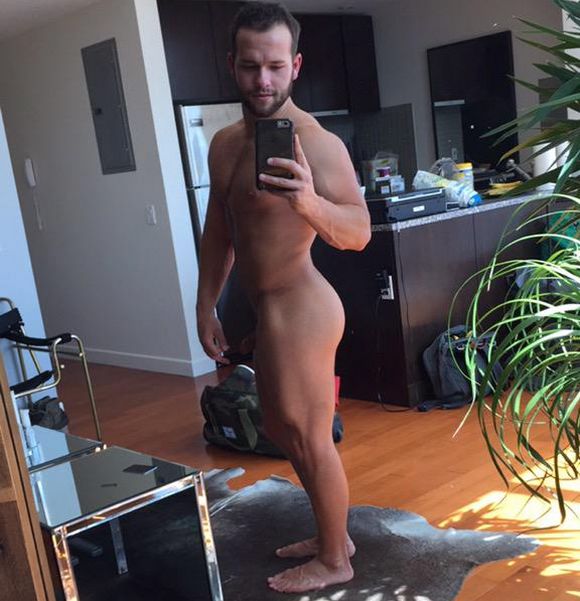 Luke Adams Nude Selfie