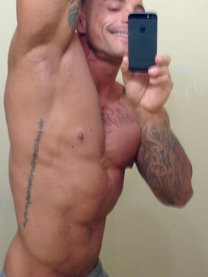 Slate Steele Gay Porn Star Muscle Shritless Selfie 1