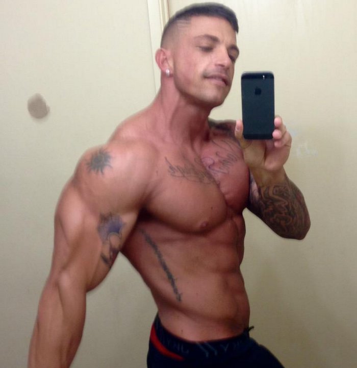 Slate Steele Gay Porn Star Muscle Shritless Selfie