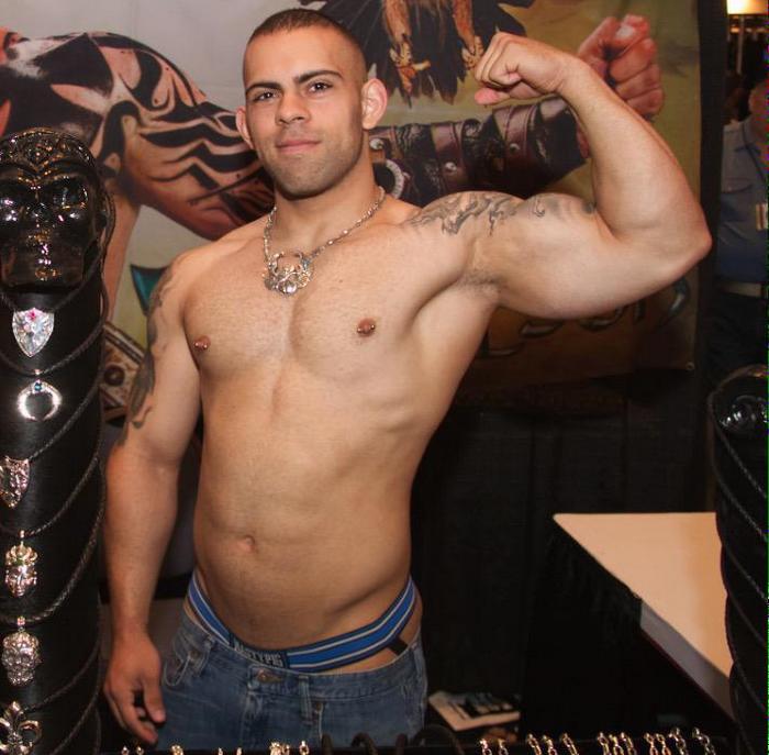 Lorenzo Flexx Gay Porn Star Muscle 1