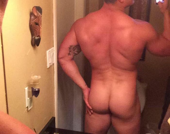 Brandon Bmwkcm vavbmw Muscle Hunk Shirtless Selfie Handsome Webcam Model 9
