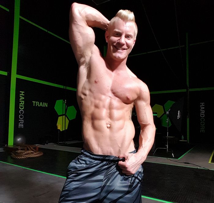 Johnny V Bodybuilder Gay Porn Star Muscle Flexing 3