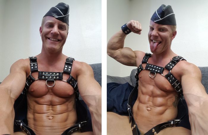 JohnnyV Gay Porn Star Blond Bodybuidler Naked Selfie 2