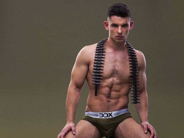 Antonio Valentini Muscular Male Model Webcam