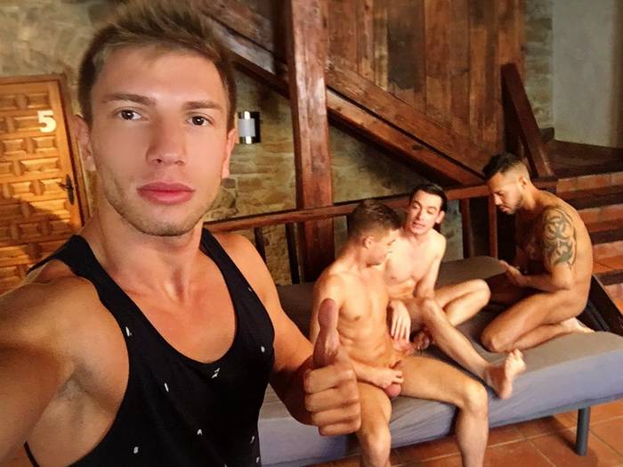 gay-porn-stars-behind-the-scenes-lucasent-6