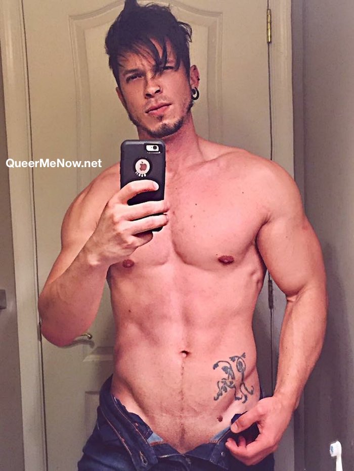 Gabriel Alanzo Gay Porn Star Selfie Muscle Hunk Brazilian