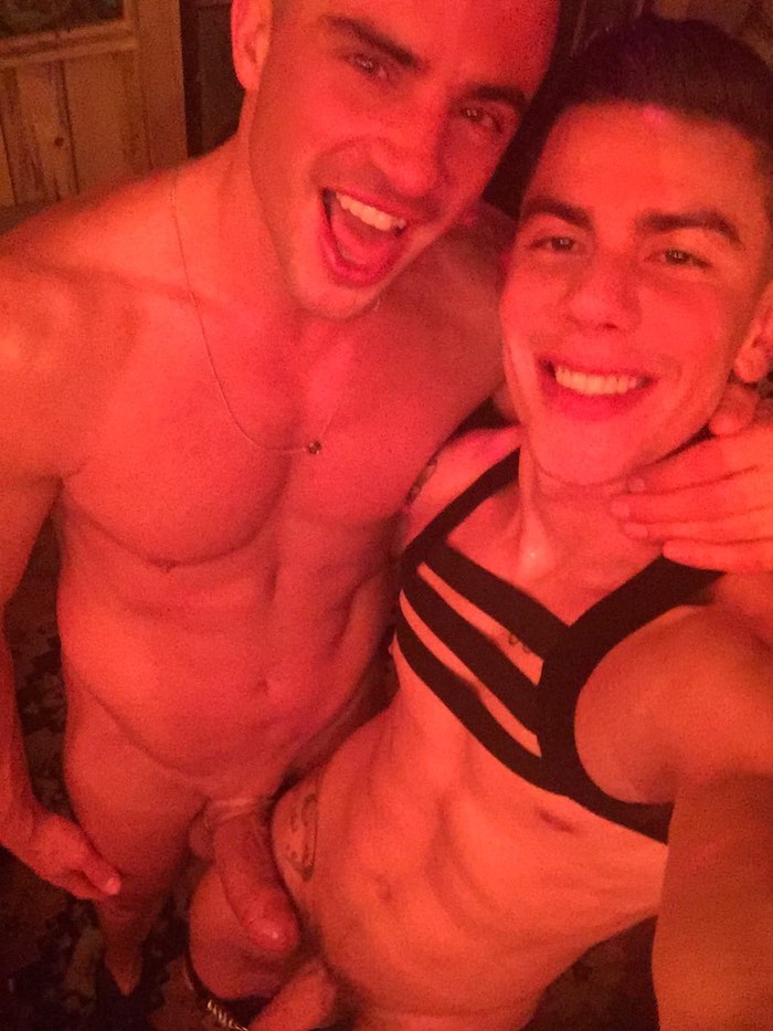 Diego Summers Angel Cruz Gay Porn Live Sex Show Schaaamlos