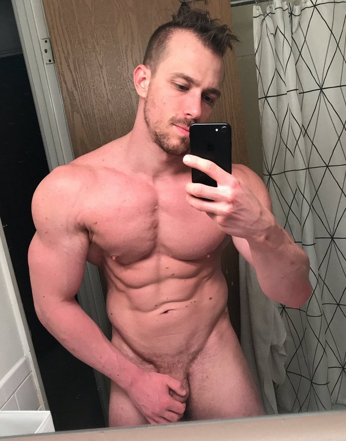 Blake Hunter Gay Porn Star Naked Muscle Selfie Bodybuilder