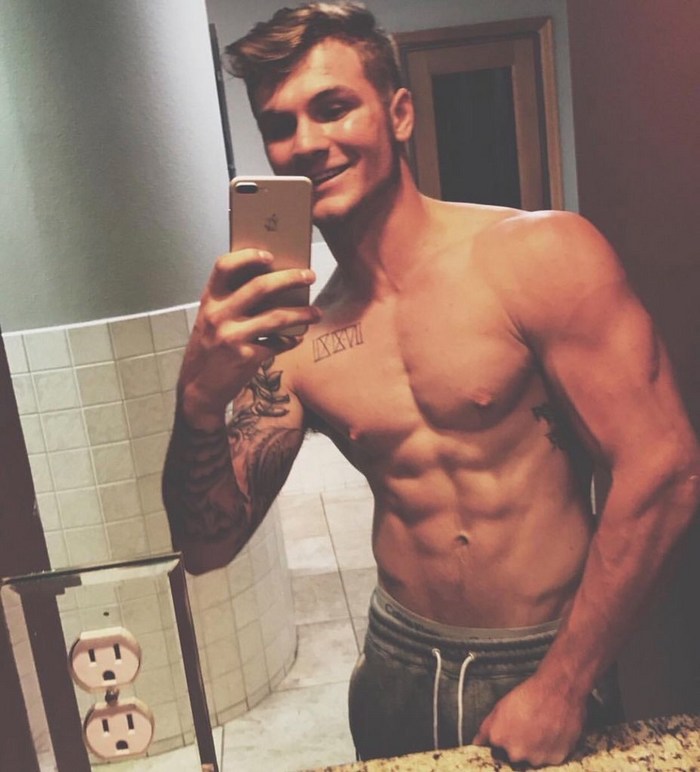 Cordell Jordan Muscle Jock Chaturbate Male Webcam Model Selfie