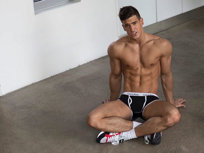 Niccolo Neri Male Webcam Model Shirtless Muscle Jock Flirt4Free