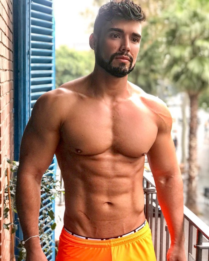 Dann Grey Gay Porn Star Muscle Hunk Shirtless Fitness Model 