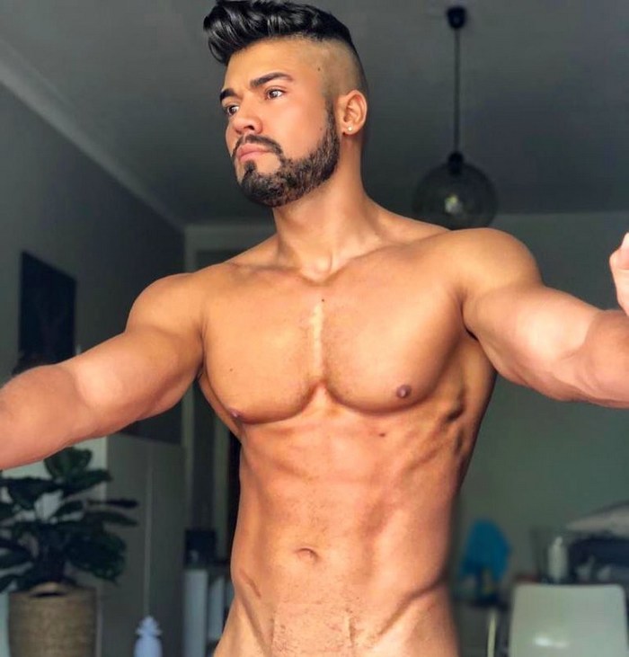 Dann Grey Gay Porn Star Muscle Hunk Shirtless Fitness Model 