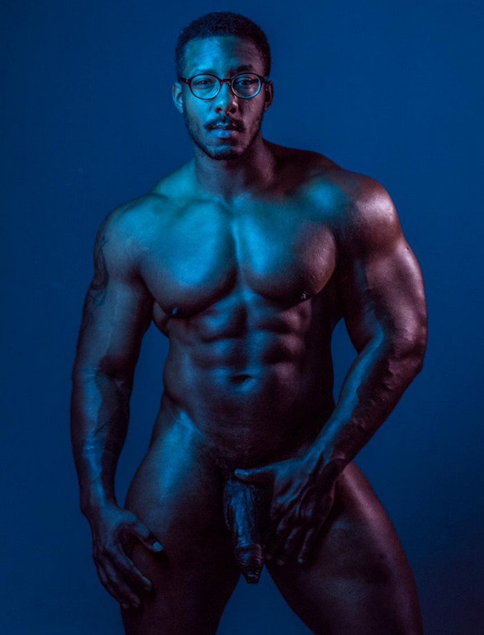 Amadeus Massively_Mode Muscle Hunk Naked Bodybuilder