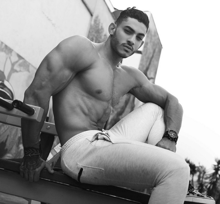 Jackson Cottonwood Shirtless Muscle Hunk Male Cam Model Flirt 4 Free Hunk