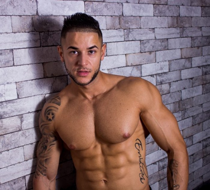 Jason Crush Shirtless Muscle Hunk Cam Model Flirt4Free