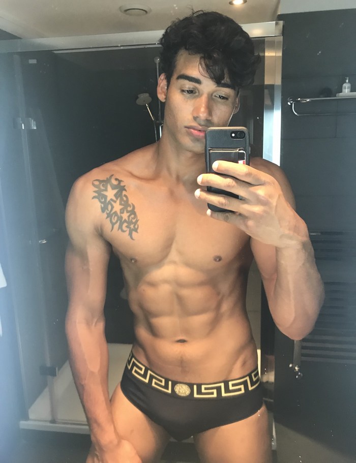 Marco Antonio Venezuelan Model Shirtless Stud Selfie