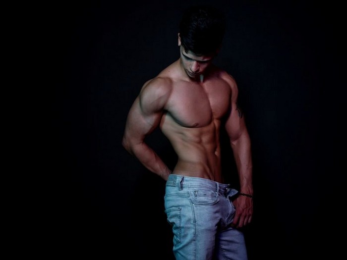 Yanka Max Flirt4Free Cam Model Shirtless Muscle Jock