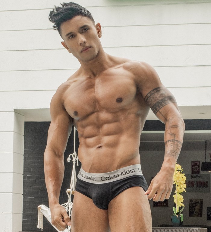Danny Castillos Flirt4Free Cam Male Model Shirtless Muscle Hunk
