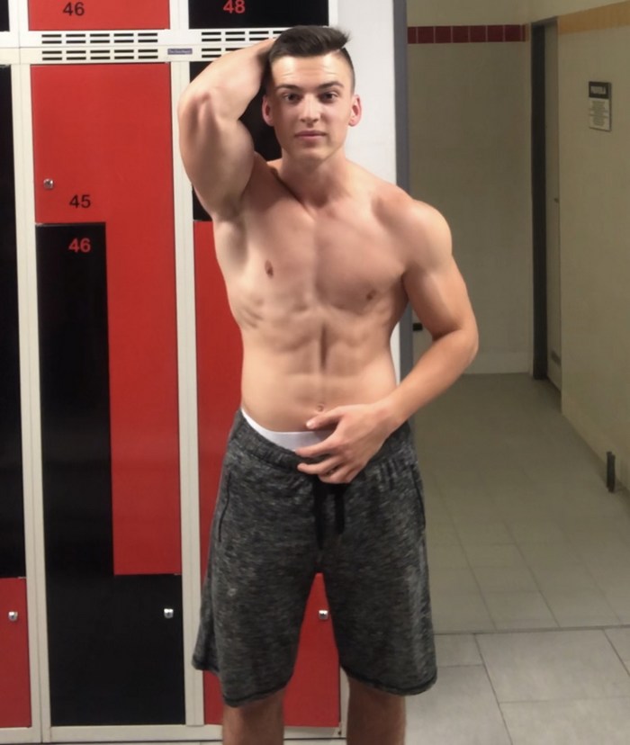 Jonatan Lean Flirt4Free Cam Model Shirtless