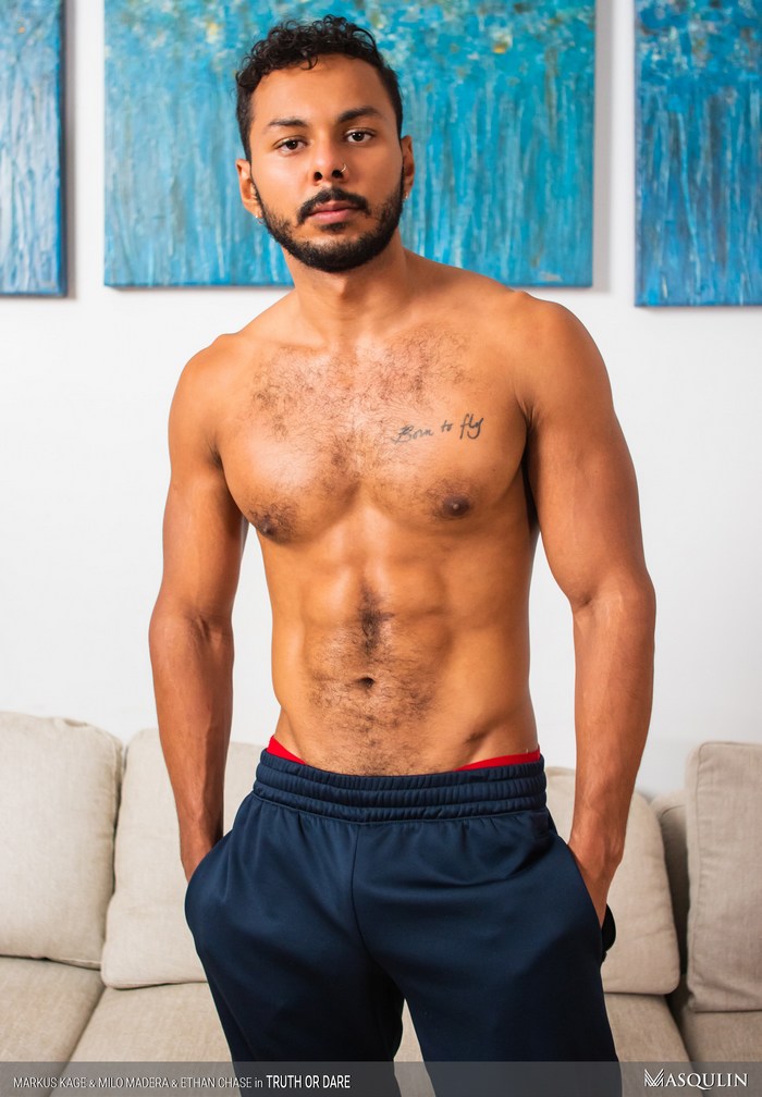 Milo Madera Gay Porn Star Masqulin Shirtless