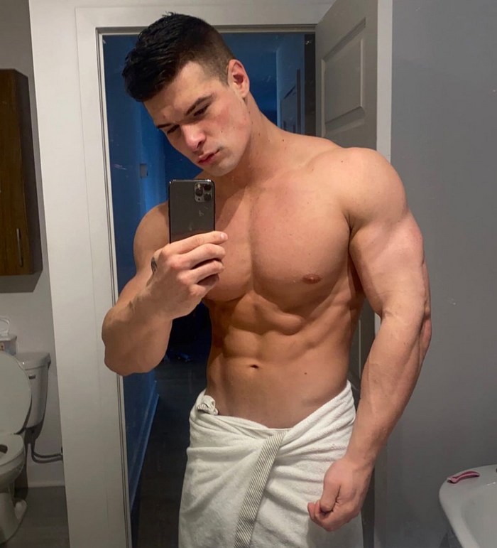 Malik Delgaty Gay Porn Star Canadian Muscle Hunk Male Stripper Shirtless Stud