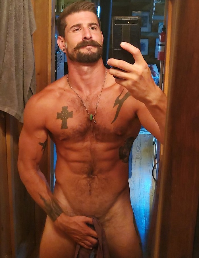 Sean Maygers Gay Porn Star Big Dick Muscle Hunk Handsome Bearded Stud Naked Selfie