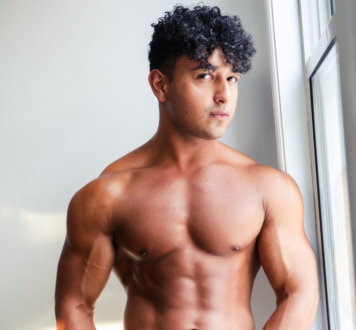 Kenzo Alvarez Muscle Hunk Shirtless Stud Porn Star