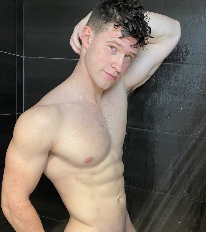 Finn Harding Gay Porn Star Shirtless Muscle Hunk Mencom Exclusive