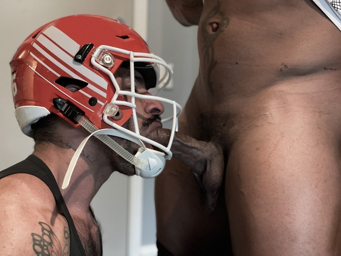 Gay Porn Football Helmet Oral Sex Mateo Zagal Muscle Hunk Bromo