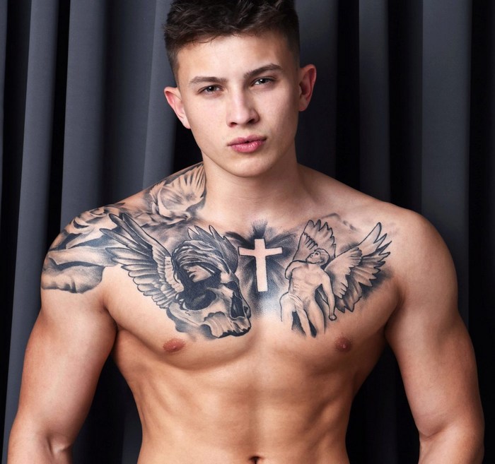 Luis Alzate Belamichat Flirt4Free Cam Model Shirtless Muscle Hunk Chest Tattoo