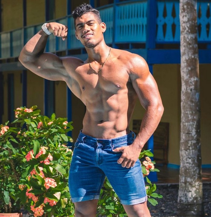 Tiago De Sousa Flirt4Free Shirtless Muscle Hunk
