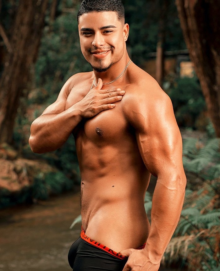 Apollo Makris Male Cam Model Flirt4Free Shirtless Muscle Hunk