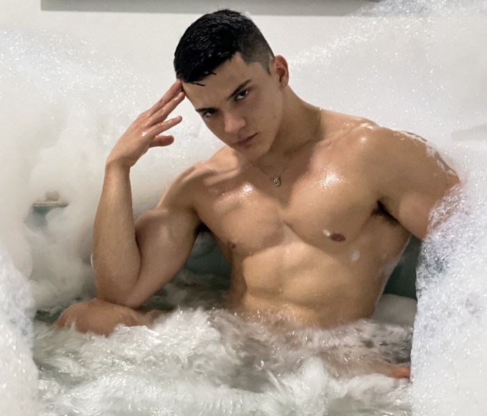 Maximo De La Vega Flirt4Free Male Cam Model Naked Muscle Hunk