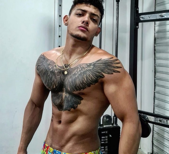 Colton White Flirt4Free Cam Model Latino Muscle Hunk