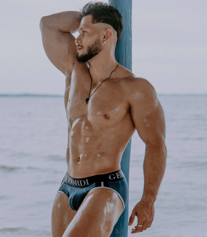 Andrew Corey Flirt4Free Male Cam Model Shirtless Muscle Hunk