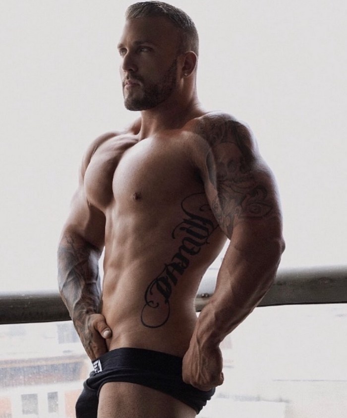 Gunnar Stone Gay Porn Star Tattooed Muscle Hunk Bodybuilder Fitness Model
