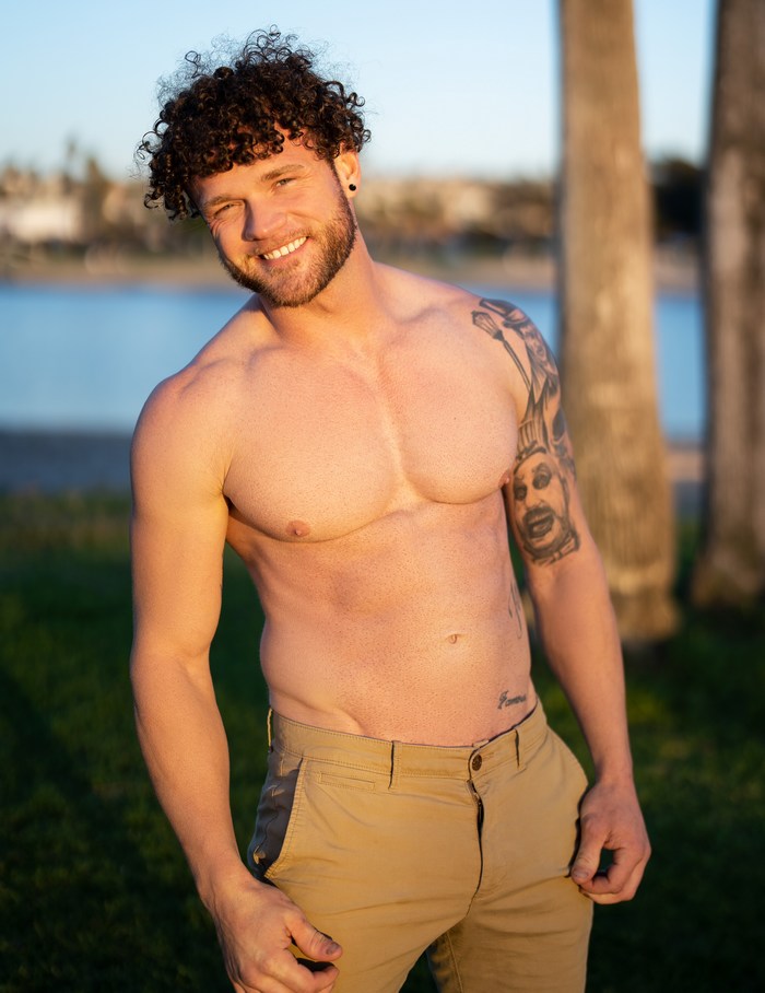 Sean SeanCody Gay Porn Star Curly Hair Muscle Hunk