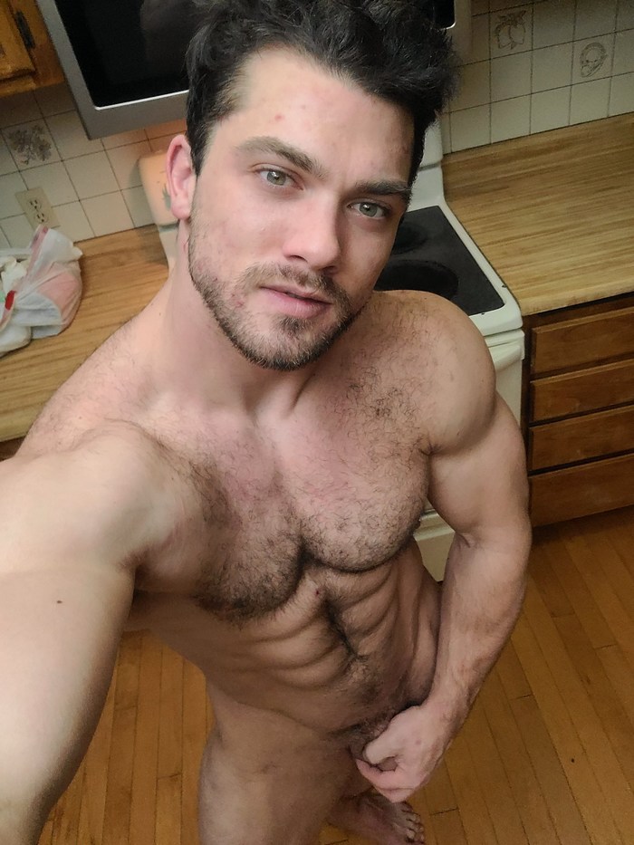Collin Simpson Gay Porn Star Bodybuilder Muscle Hunk Selfie Naked