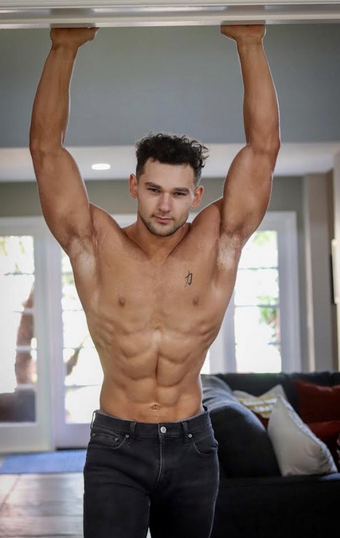 Zack Dickson Male Porn Star Muscle Hunk Shritless Bodybuilder