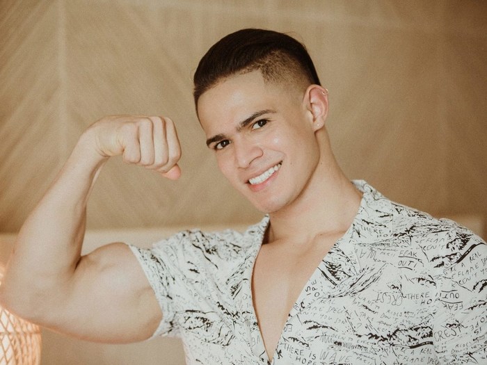 Jonas Lewis Flirt4Free Male Cam Model Muscle Hunk