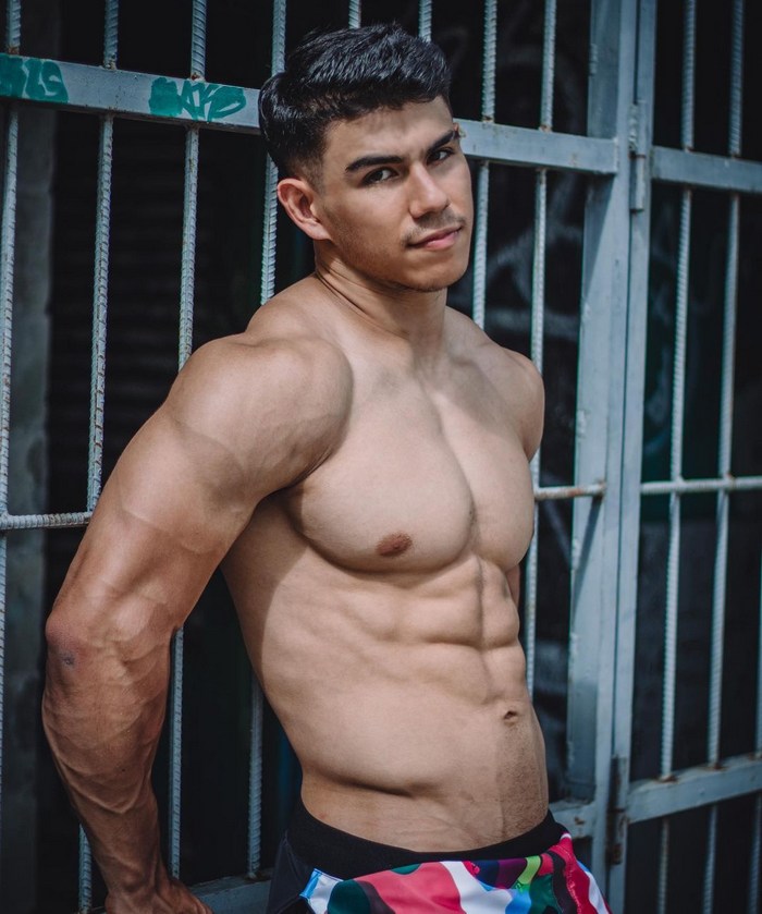 Jayden Evanns Flirt4Free Male Cam Model Muscle Hunk 