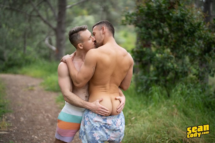 Baxxx Danny Steele SeanCody Gay Porn Star Muscle Hunk Kiss
