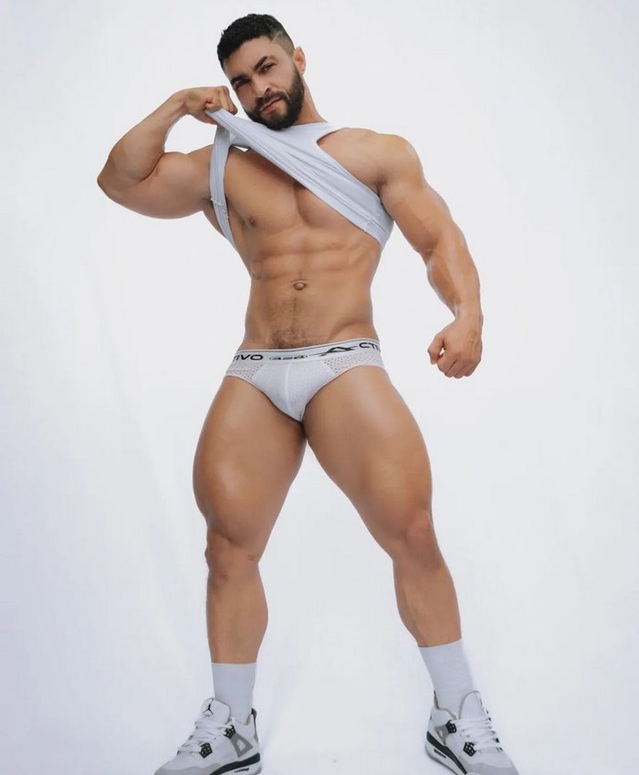 Cesar Jones Flirt4Free Chaturbate Male Cam Model Muscle Hunk