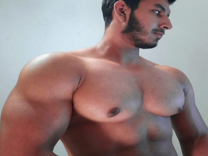 Rediel Hardford Flirt4Free Male Cam Model Muscle Hunk