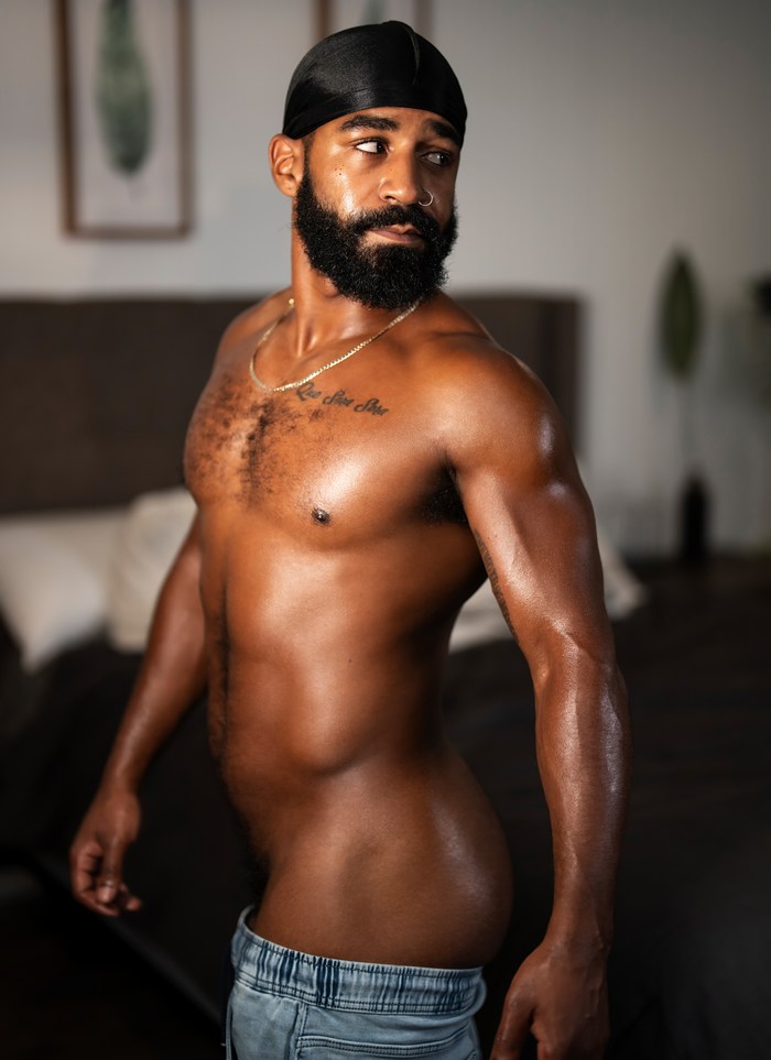 Shadow Gay Porn Star Shirtless Muscle Hunk