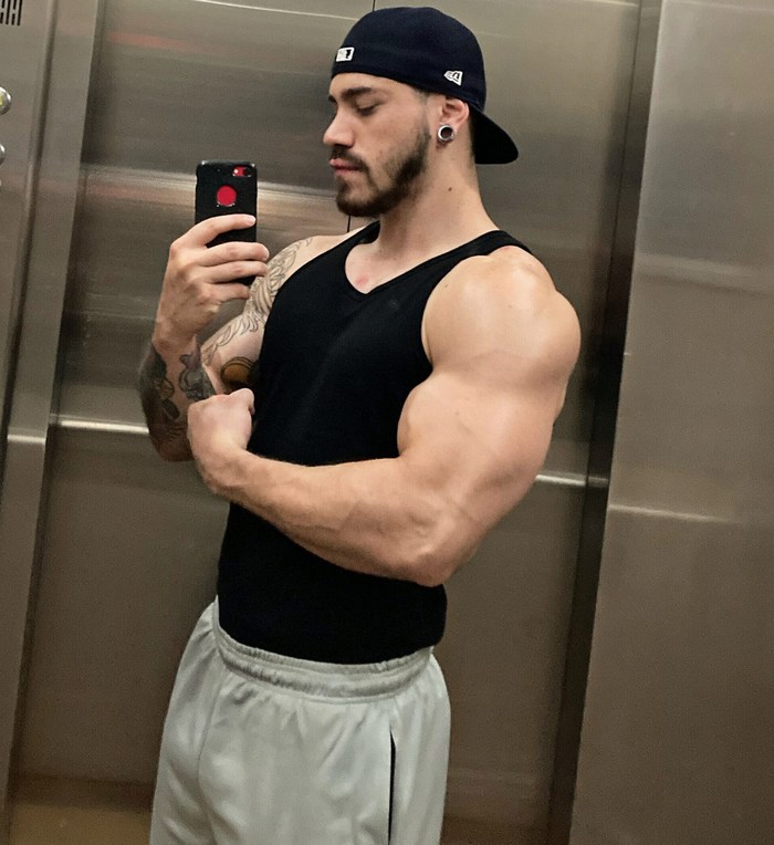 Giorgio Leone Flirt4Free Male Cam Model Muscle Hunk 